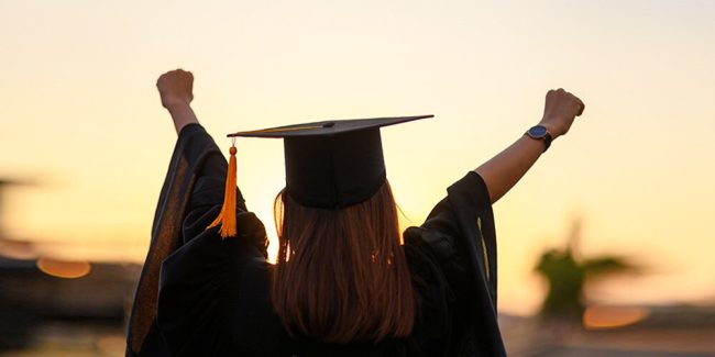 θέλουμε να εξασφαλίσουμε τις σπουδές του παιδιού μας θέλουμε να εξασφαλίσουμε τις σπουδές του παιδιού μας